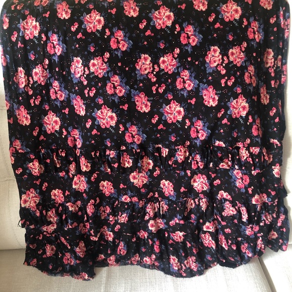 🌺🌺F21 Floral Maxi Skirt - Picture 4 of 4